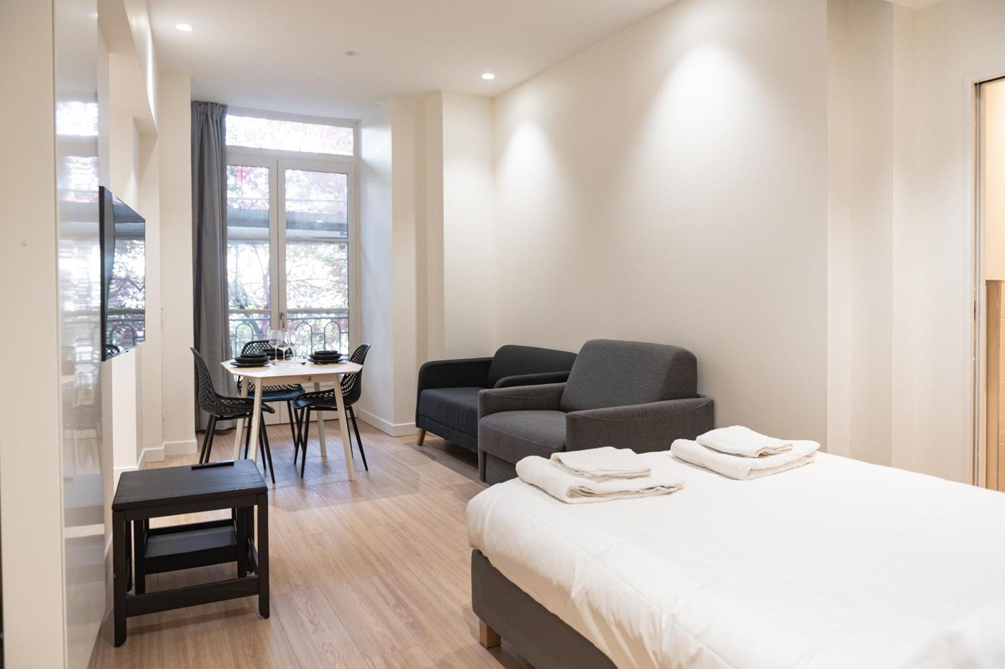Croix Paquet - Appartements A Лион Экстерьер фото