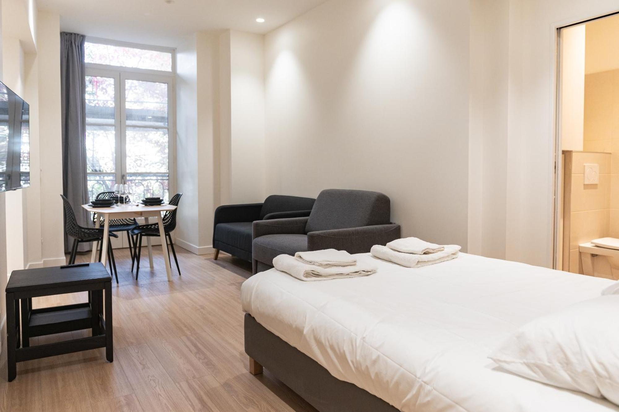 Croix Paquet - Appartements A Лион Экстерьер фото